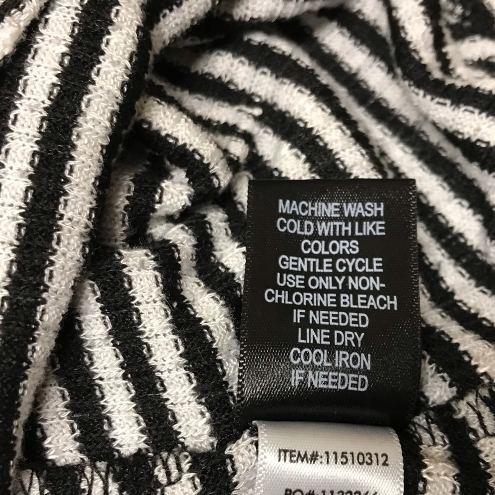 Torrid Size 2 - Picture 7 of 9